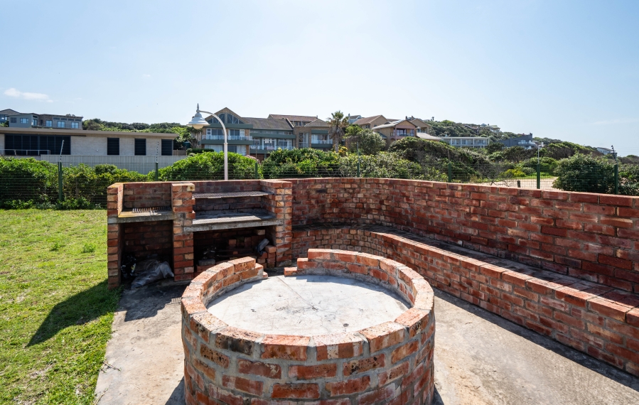 4 Bedroom Property for Sale in West Beach Eastern Cape